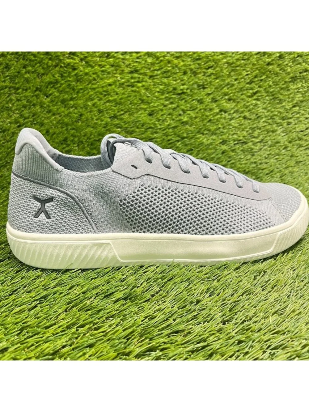 Flux Footwear Adapt Trainer Gray White Mens Size 11 Athletic Knit Shoes Sneakers